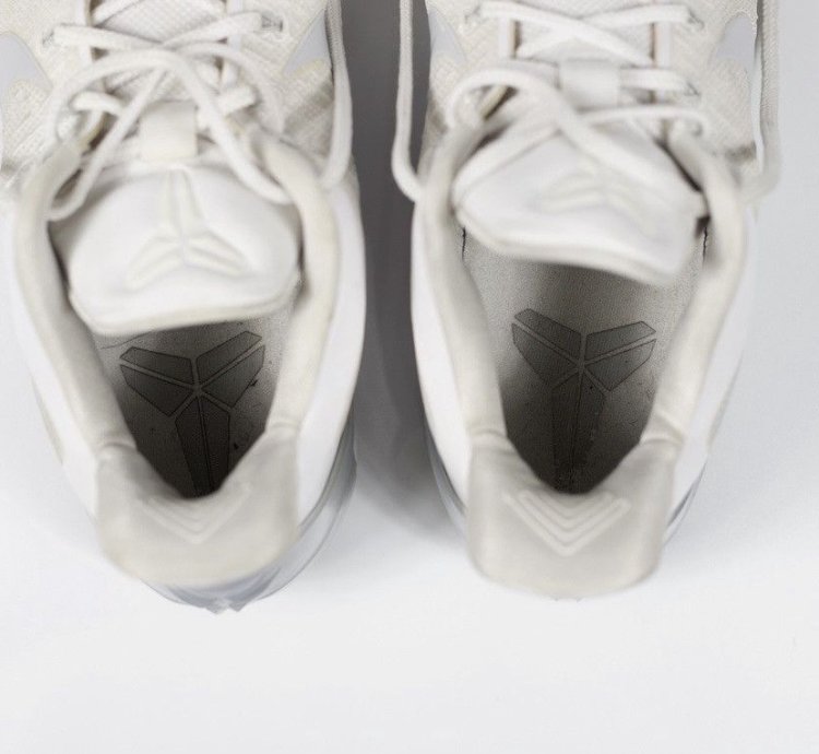 Nike Kobe Chrome