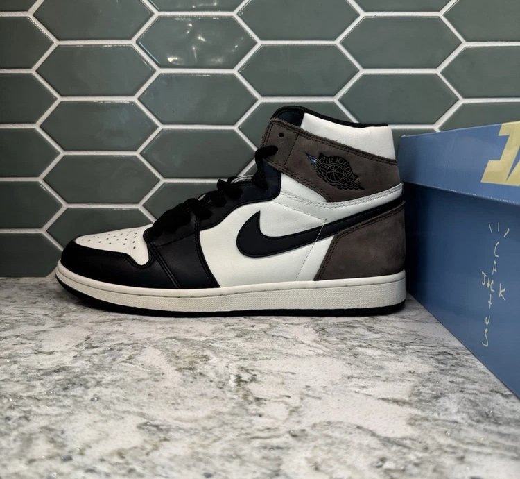 Air Jordan 1 Retro High Dark Mocha