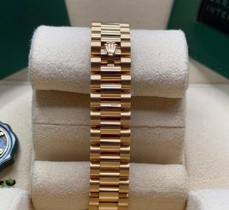Rolex Lady-datejust New 2022 Mother Of Pearl Dial Diamond Bezelyellow Gold Presidential Bracelet