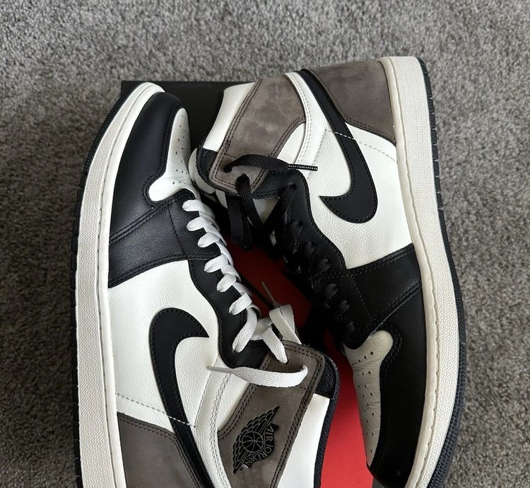 Air Jordan 1 Retro High Dark Mocha