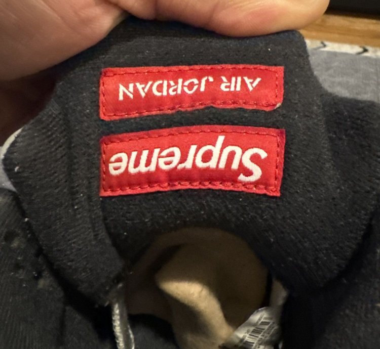 Supreme Jordan 5