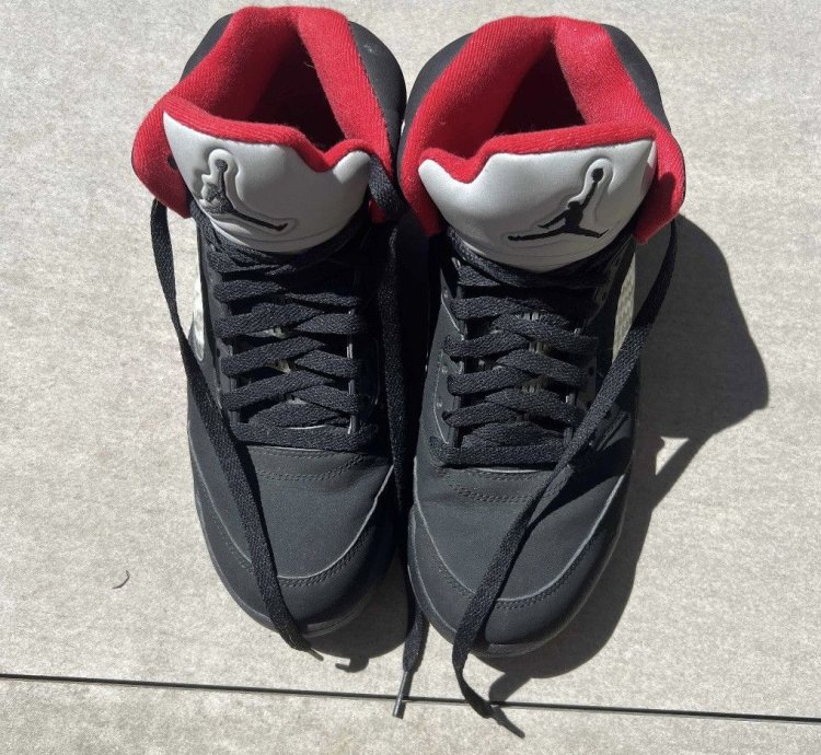 Supreme Jordan 5 Black