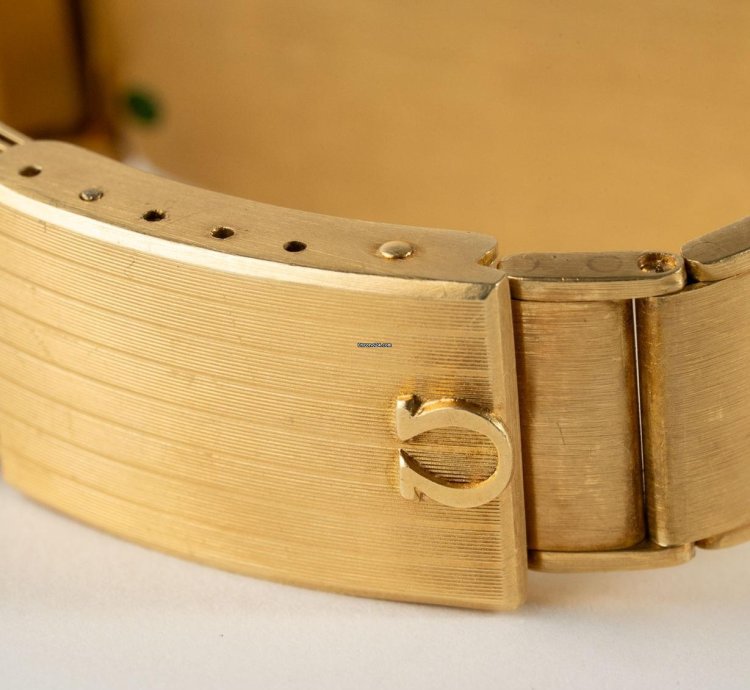 Omega Constellation Quartz Vintage Omega Constellation Electroquartz Beta 21 In 18k Gold With Original Box Reference 196 006 From The 1970s