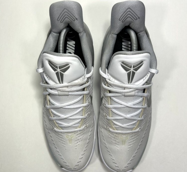 Nike Kobe Id White Silver Shoes Size 10