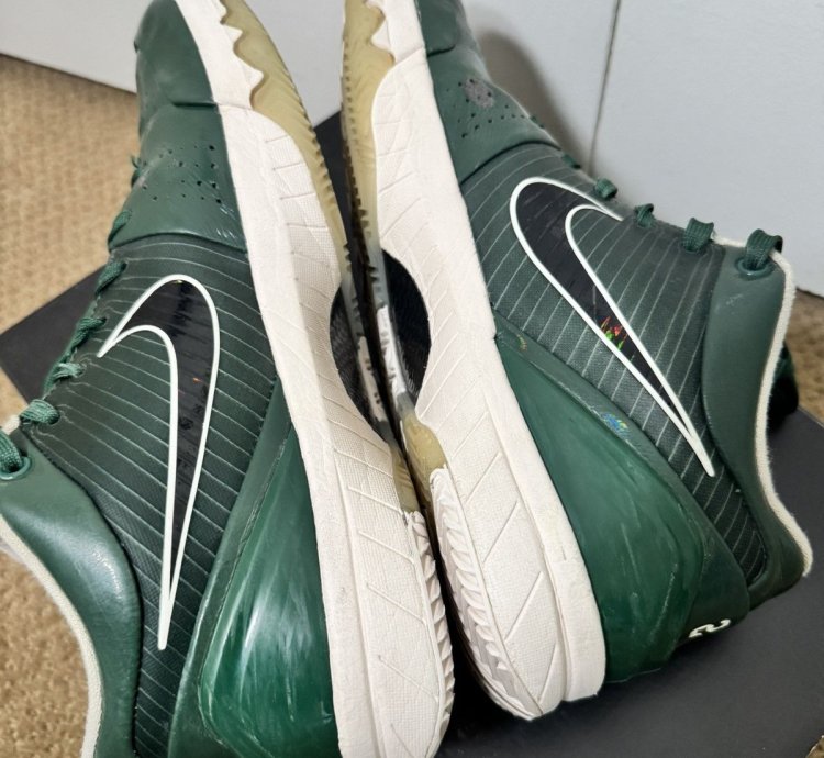 Nike Kobe Iv 4 Protro Undefeated Pe Milwaukee Bucks