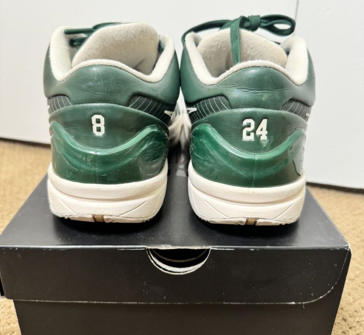 Nike Kobe Iv 4 Protro Undefeated Pe Milwaukee Bucks
