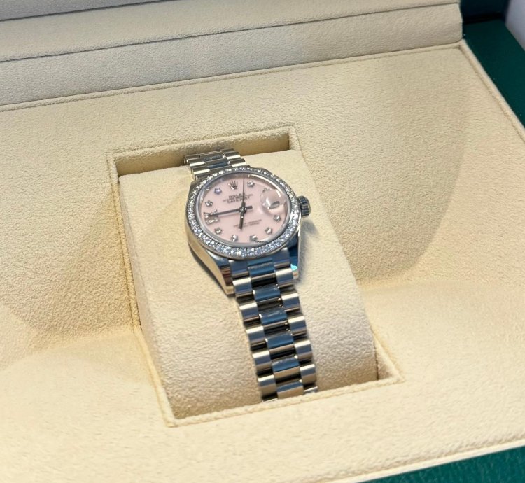 Rolex Lady-datejust New Unworn Oyster 28mm White Gold And Diamonds 279139rbr