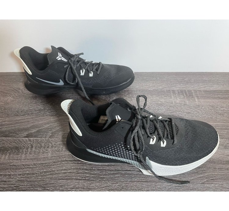 Nike Kobe Mamba Fury Black White Ck2087-001 Size 9 Pre-owned