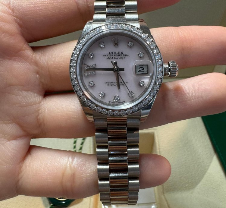 Rolex Lady-datejust New Unworn Oyster 28mm White Gold And Diamonds 279139rbr