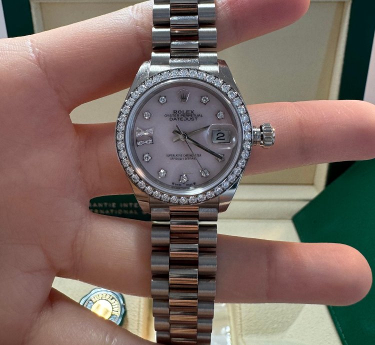 Rolex Lady-datejust New Unworn Oyster 28mm White Gold And Diamonds 279139rbr