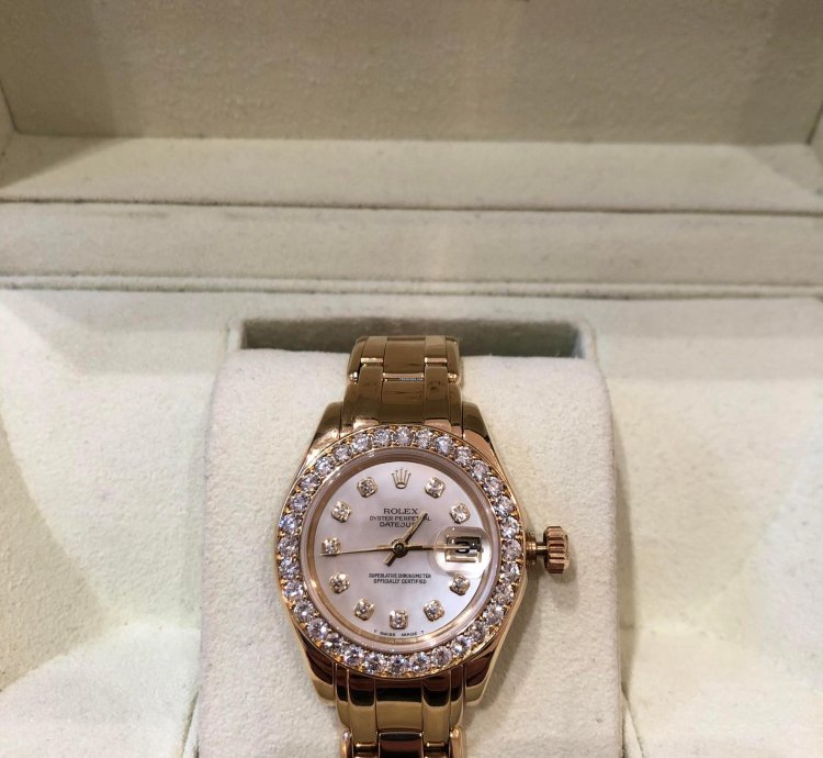 Rolex Lady-datejust Pearlmaster 18k Yellow Gold Mop Dial And Original Diamonds