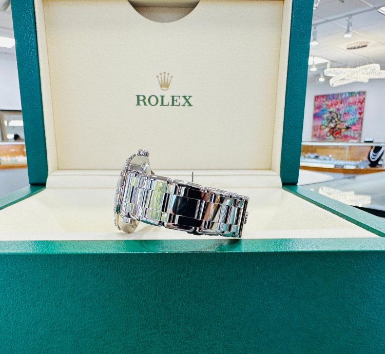Rolex Lady-datejust Pearlmaster Masterpiece 81319 18k White Gold 34mm Mop Dial 12 Diamond Bezel Unworn