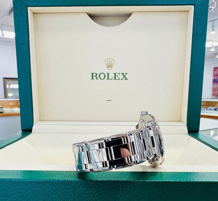 Rolex Lady-datejust Pearlmaster Masterpiece 81319 18k White Gold 34mm Mop Dial 12 Diamond Bezel Unworn