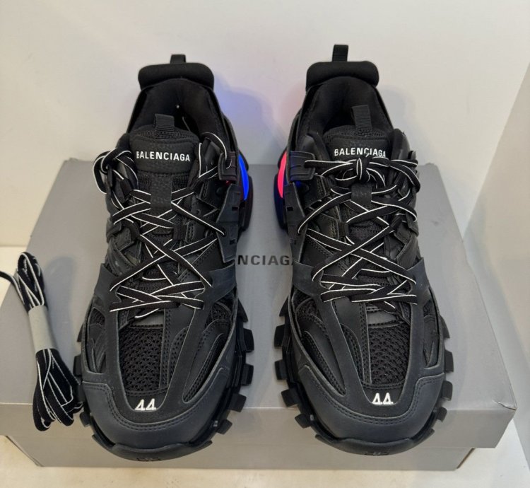 1500 Balenciaga Track Led Sneaker Black New Box Authentic