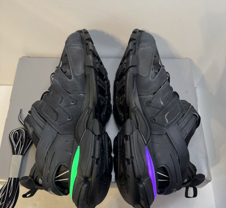 1500 Balenciaga Track Led Sneaker Black New Box Authentic
