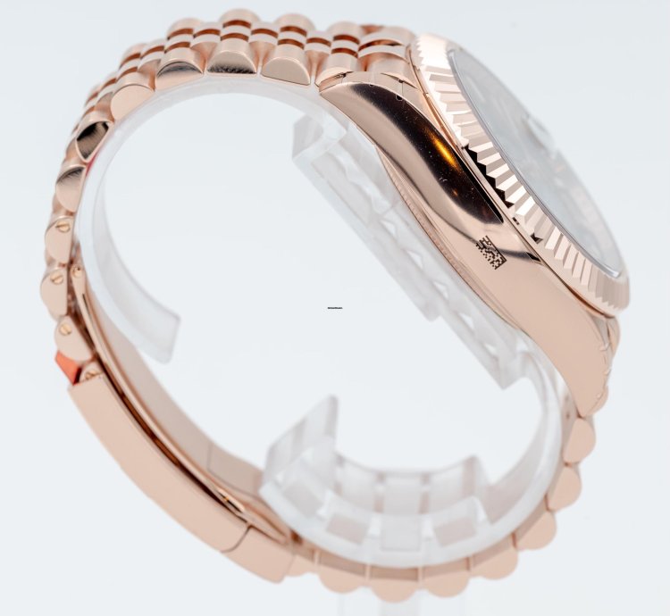 Rolex New 2025 336935 Blue Saros 18kt Rose Gold Jubilee Bracelet