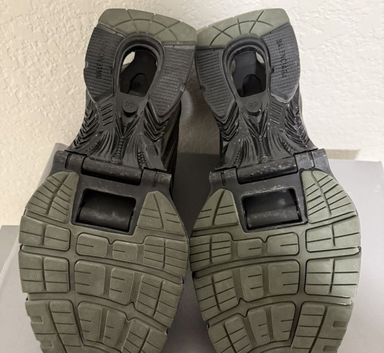 Balenciaga -pander Sneaker Dark Green 44