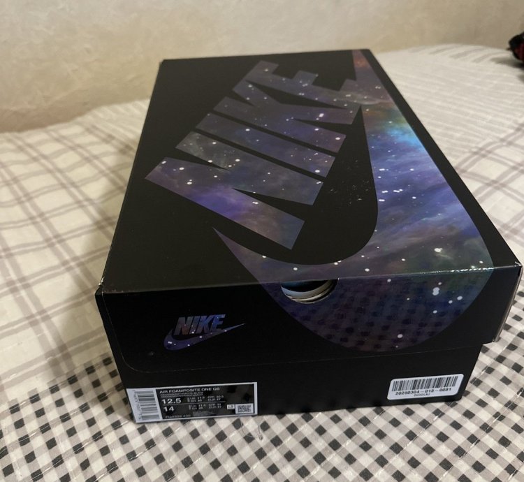 Air Foamposite One Galaxy 2025 ds In Hand
