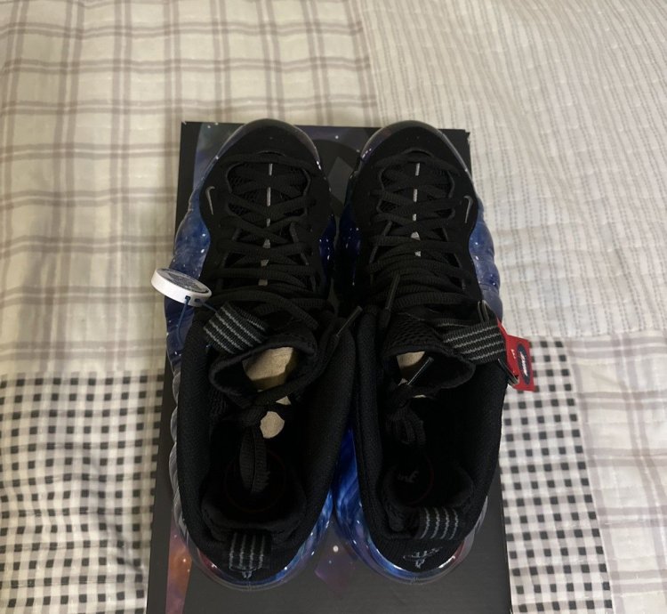 Air Foamposite One Galaxy 2025 ds In Hand
