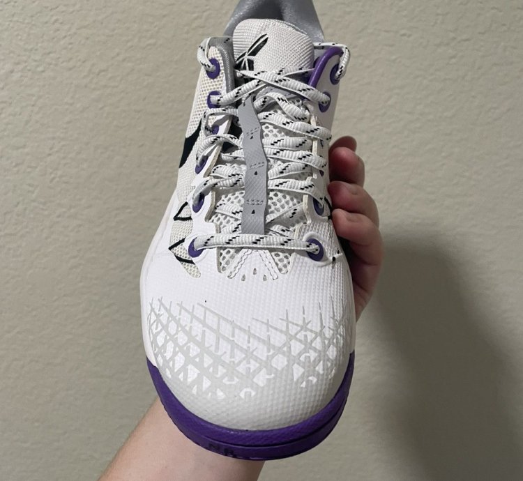 Nike Kobe White And Purple