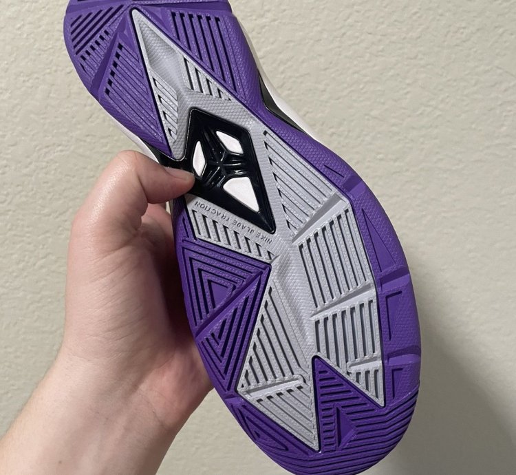 Nike Kobe White And Purple