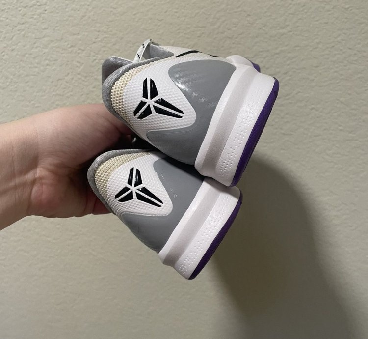 Nike Kobe White And Purple