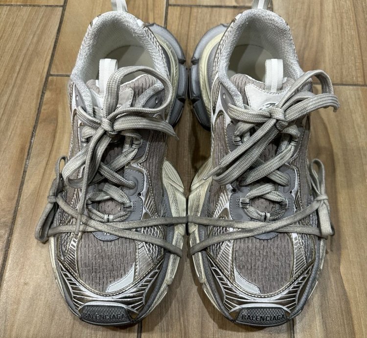 Balenciaga 3xl Eggshell