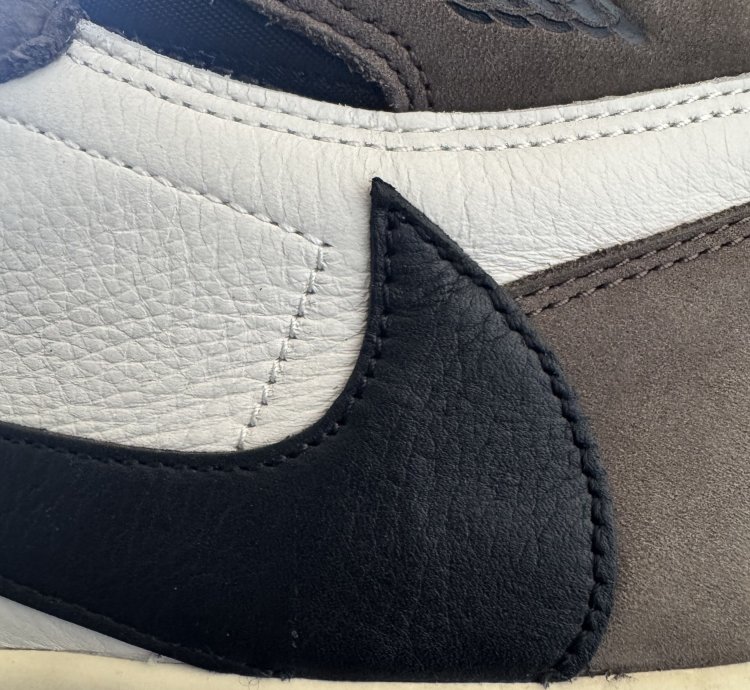 Travis Scott Air Jordan 1 High Og Mocha