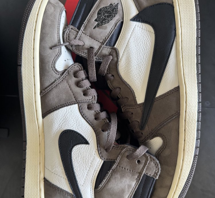 Travis Scott Air Jordan 1 High Og Mocha