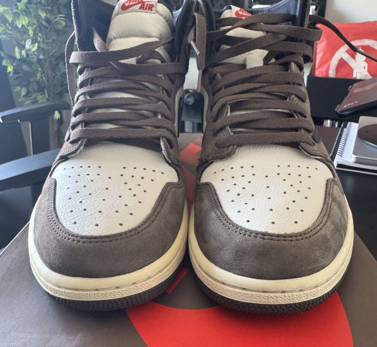 Travis Scott Air Jordan 1 High Og Mocha