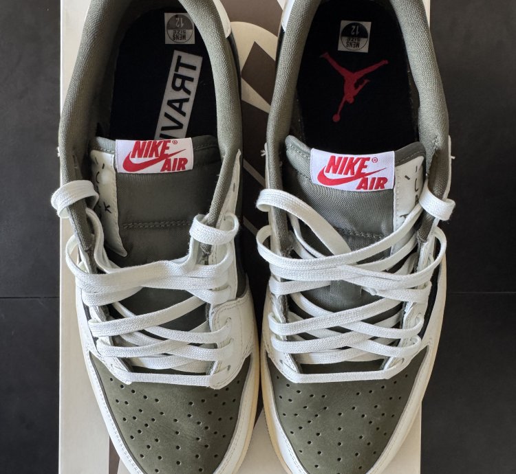 Travis Scott Air Jordan 1 Low Og Medium Olive