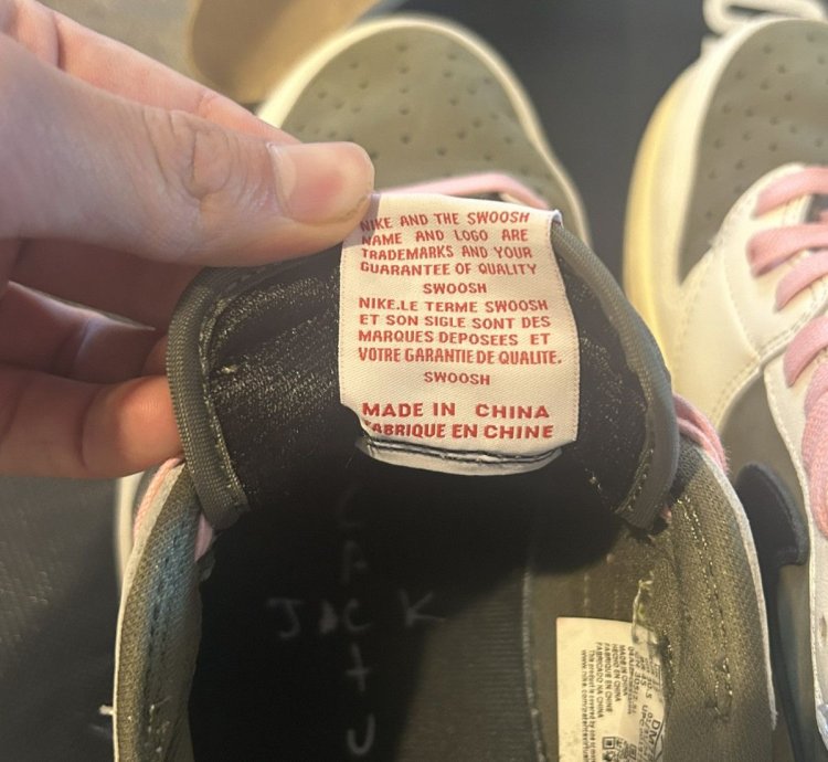 Travis Scott Air Jordan 1 Low Reverse Olive Medium Olive