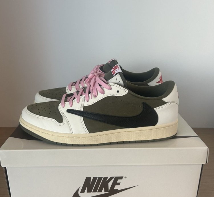 Travis Scott Air Jordan 1 Low Reverse Olive Medium Olive