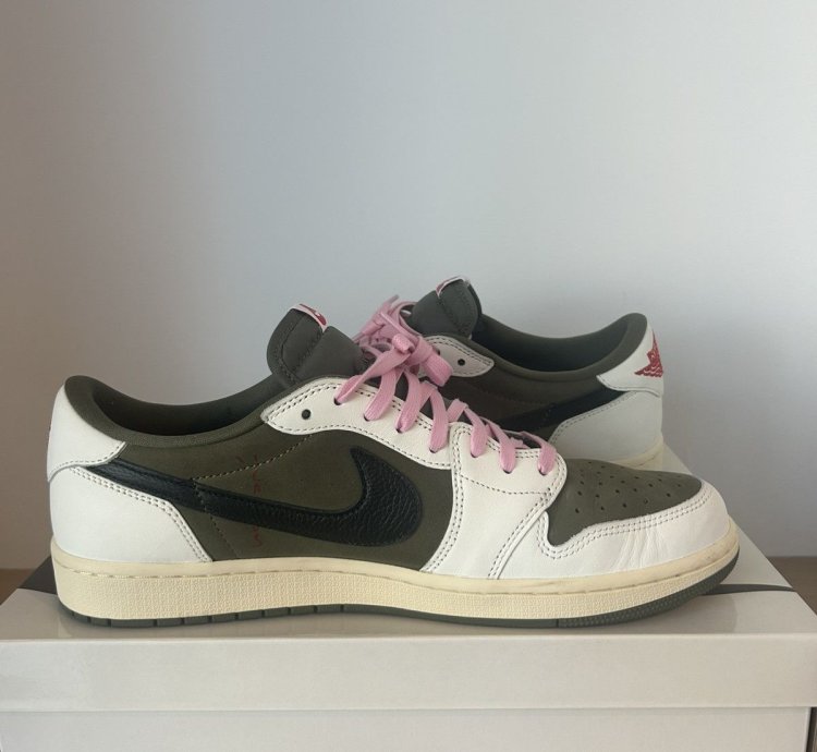 Travis Scott Air Jordan 1 Low Reverse Olive Medium Olive