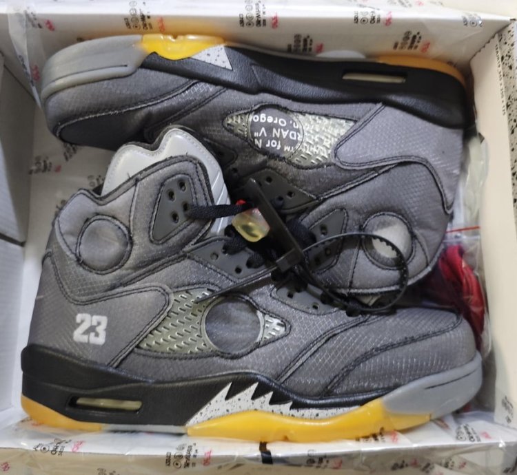 Jordan 5 Retro Off-white Muslin