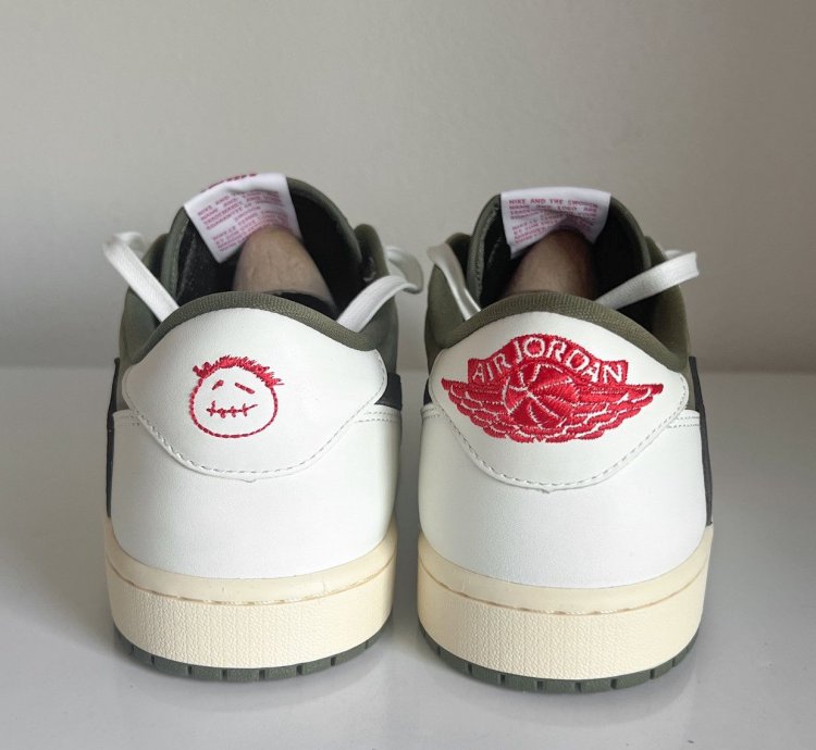 Travis Scott Air Jordan 1 Low Sp Medium Olive