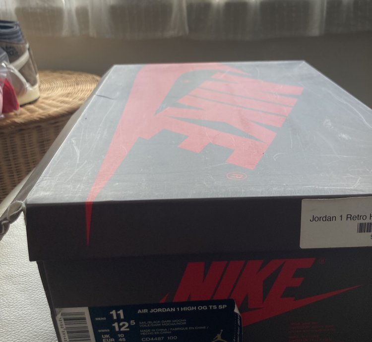 Travis Scott Air Jordan 1 Retro High Og Mocha