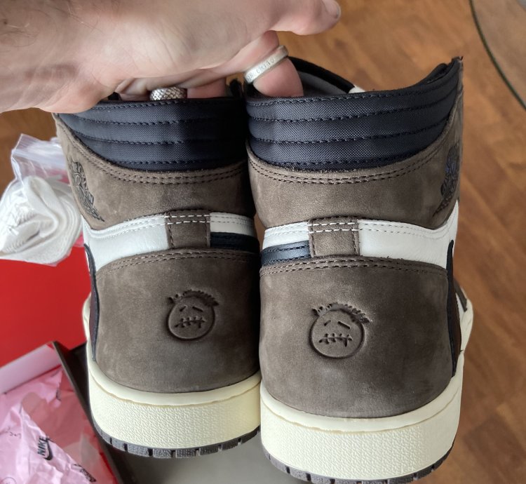 Travis Scott Air Jordan 1 Retro High Og Mocha