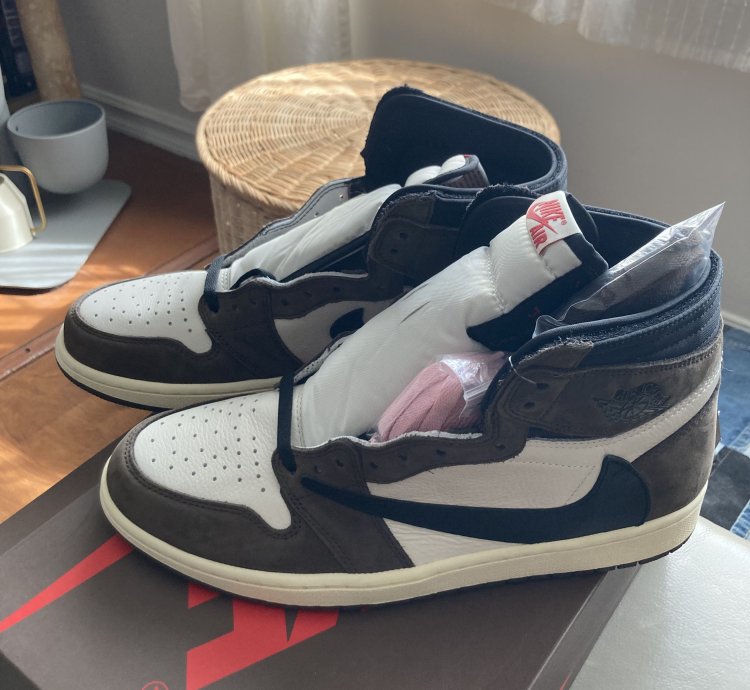Travis Scott Air Jordan 1 Retro High Og Mocha
