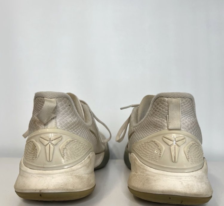 Nike Mamba Focus Metallic Gold White Low Top Basketball Sneaker Mens Size 12 Kobe