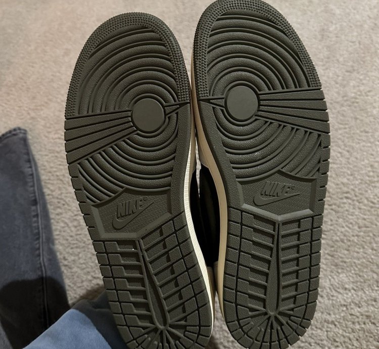 Travis Scott Air Jordan 1 Retro Low Og Olive