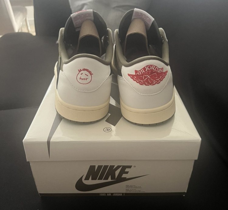 Travis Scott Air Jordan 1 Retro Low Og Sp