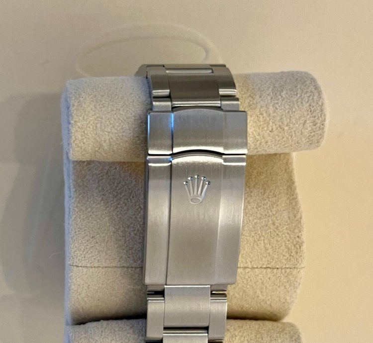 Rolex Oyster Perpetual 41 New Unworn And Full Set