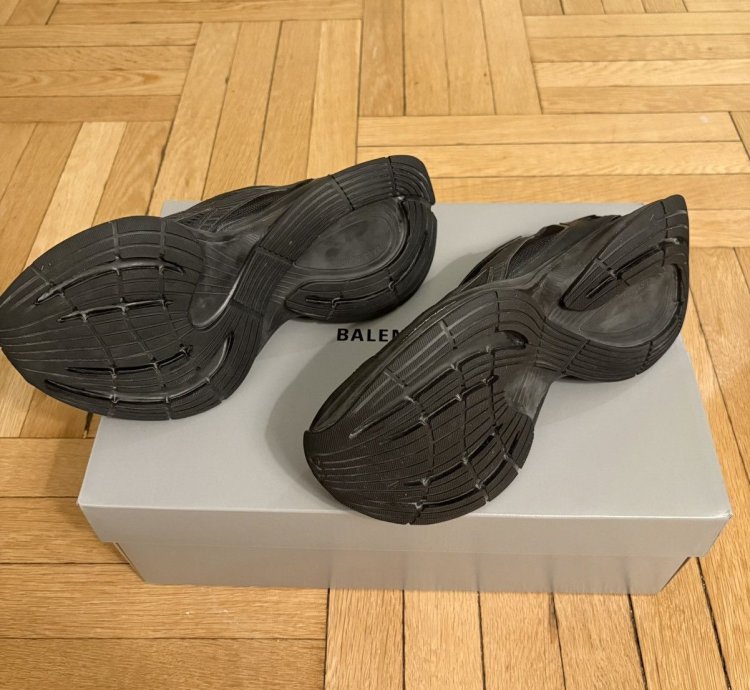 Balenciaga Circuit Sneaker