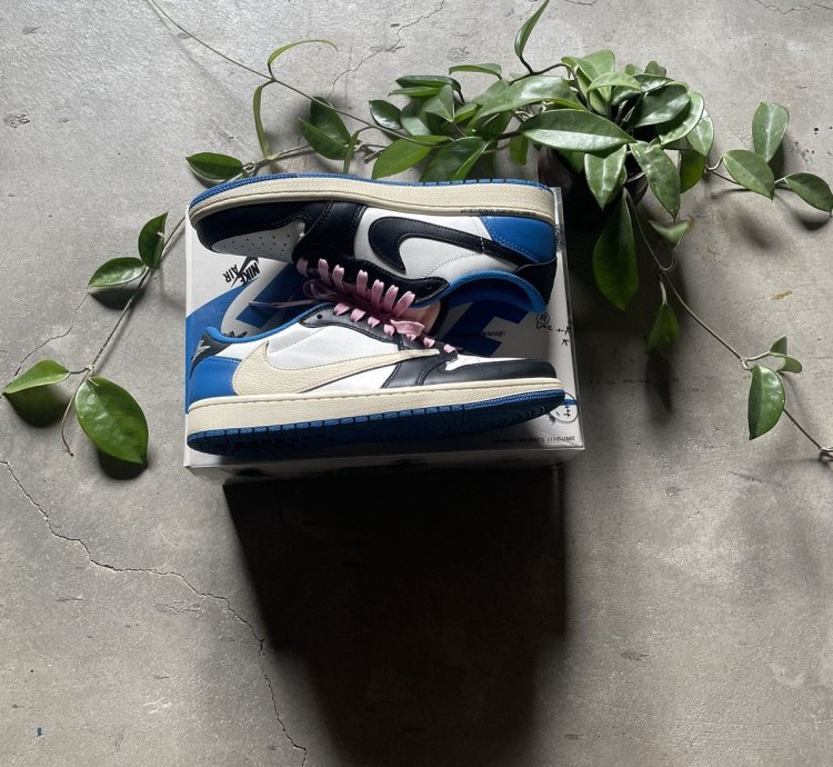 Travis Scott Fragment Jordan 1 Lows