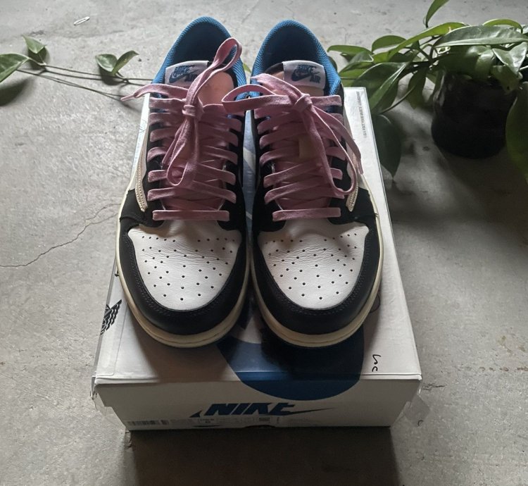 Travis Scott Fragment Jordan 1 Lows