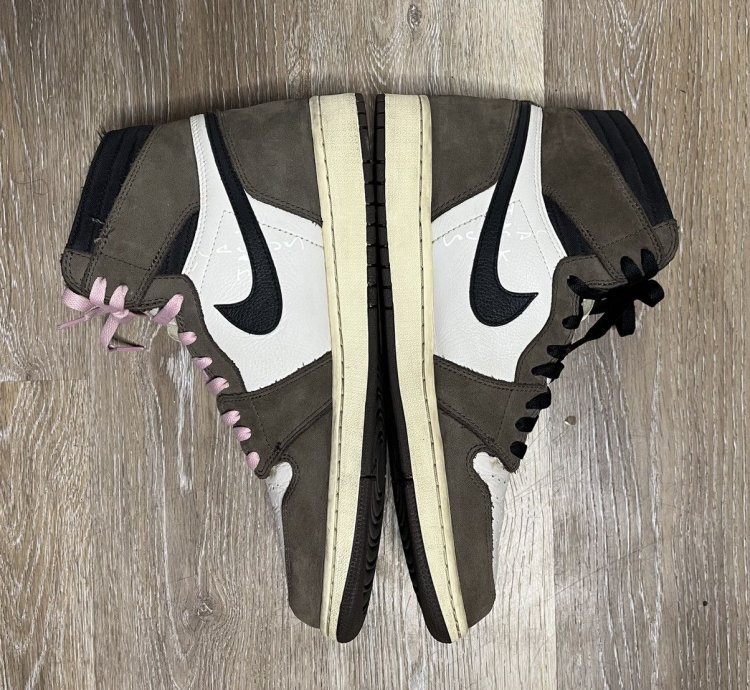 Travis Scott Jordan 1 High Og