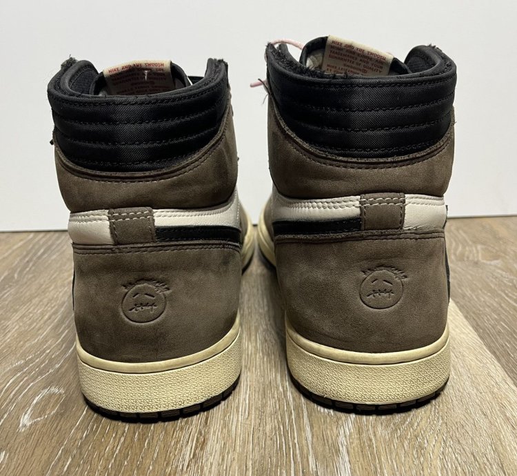 Travis Scott Jordan 1 High Og