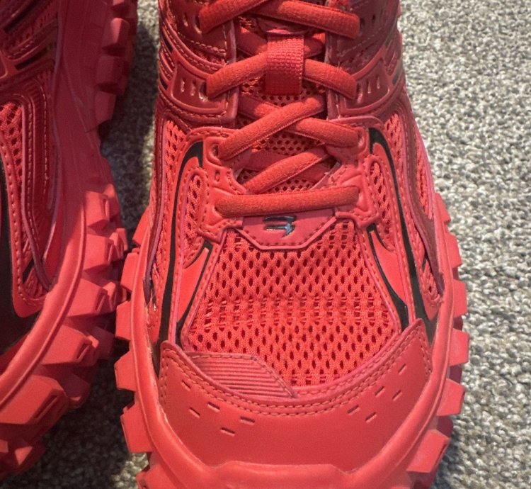 Balenciaga Defender