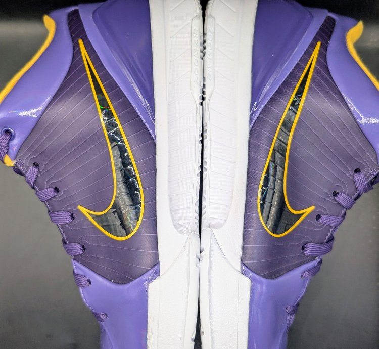 Nike Undefeated Kobe 4 Protro Court Purple La Lakers Vnds